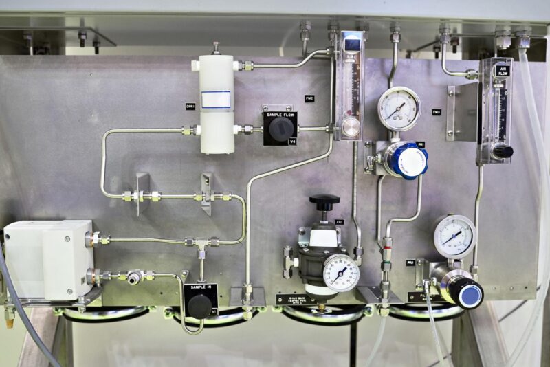 Aplikasi Pompa untuk Solvent Transfer Presisi Tinggi